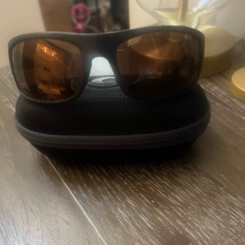 Men’s Maui Jim sunglasses.